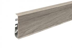 Плінтус ПВХ Hi Line Prestige Cezar Matte №300 Дуб сицилійський (74*22*2500)