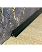 Мікро плінтус алюмінієвий  галтель 10*10*3м Чорна