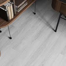 Ламинат Egger Large-Aqva EL2028 Дуб Виктория св-серыйV4 8/32 (0,31759кв.м/шт)(8шт/уп=2.5407м.кв.)