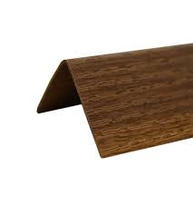 19 - 0140 Угол ПВХ Люкс (15х15) орех (2,75м.п./шт) (25шт/уп)