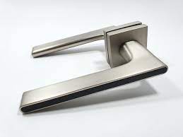 Ручка Trion на квадратной розете  ЦАМ Radiant MSN+Black мат.никель/черный