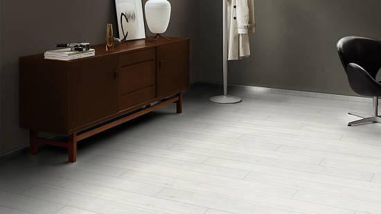 Ламінат Kaindl Classic Touch Premium plank 34308 Pine Kodiak 4V (32/8) (0,22) (10шт/уп)