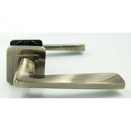 Ручка Trion на квадратной розете ЦАМ Nuevo 74 AB бронза