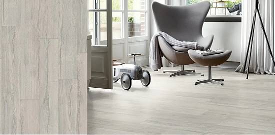 Ламінат Egger Classic EL2081 Дуб Ельва сірий 4V 8/32 (1,292*0,193 (0,24935м2) (1,9948м2/8шт)