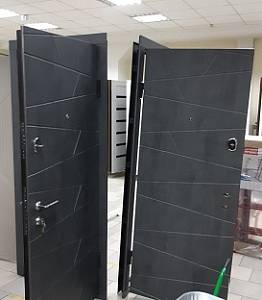 Дверь метал. ТМ Riccardi 2050х860 Стандарт 5-C BG бетон темный/дуб Юджин BG(левая/правая)