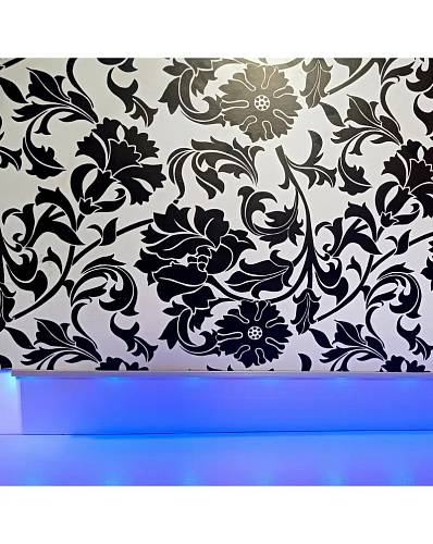 Алюмінієвий плінтус для підвісної установки Best Deal Silver анодований 7/30 (2,5 м) Профіль Центр