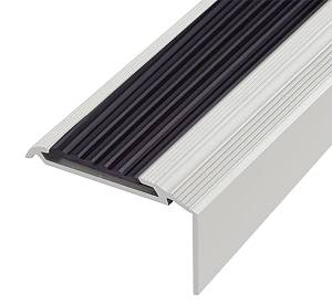 199-01 Порог Омис (46*16мм) лестничный серебро с рез. вставкой (2000мм)