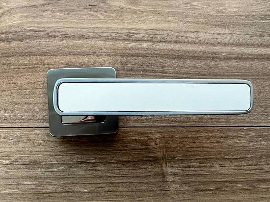 Дверні ручки Morelli Exclusive Dyi MH-44 SC/W- S55 матовий хром/білий