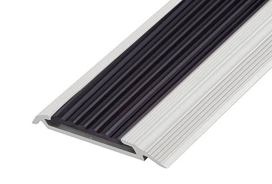 599-01 Порог Омис (47,4мм) серебро с резиновой вставкой (1000мм)